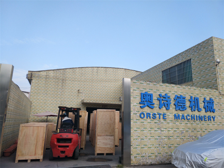Energy Efficient 40-16000L Capacity Hopper Dryer For Hygroscopic Plastics