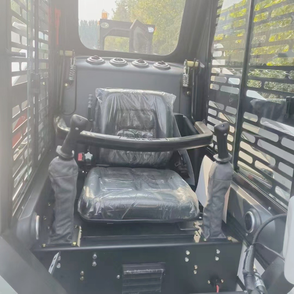 3.8ton Skid Steer Loader AT65 with 3900mm Overall Operating Height
