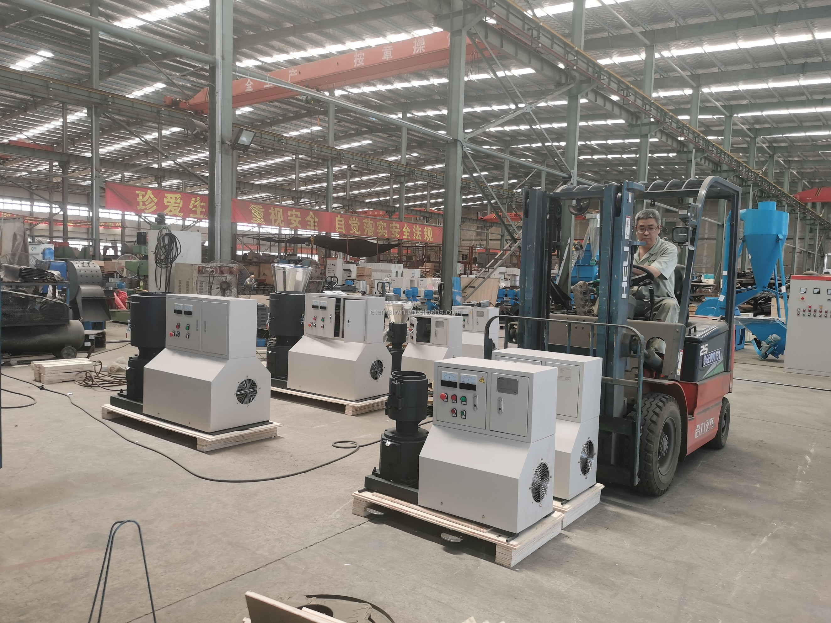 1 year warranty 200-500kg/h feed pellet mill/farm use pelletizer/ chicken feed pellet machine for poultry feed
