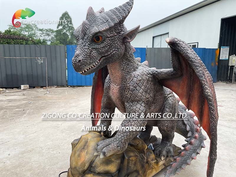 Realistic Animatronic Dragon With Articulated Wings & Glowing Scaled Detailing For Immersive Exhibits