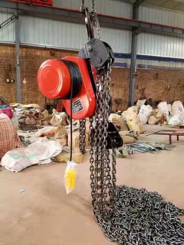 Electric Hoist to Lifting Light Oil Tank