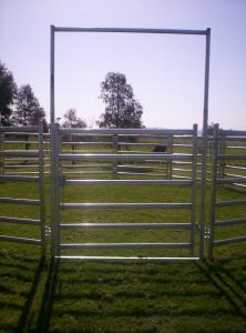 Quality 18 Round Corral Panels HEAVY Duty Outdoor Animal Enclosure with Gate wholesale