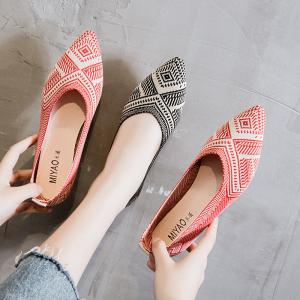 Quality Hot Sale Lightweight Breathable Women's Shoes Pointed Toe Geometric Pattern Casual Flats wholesale