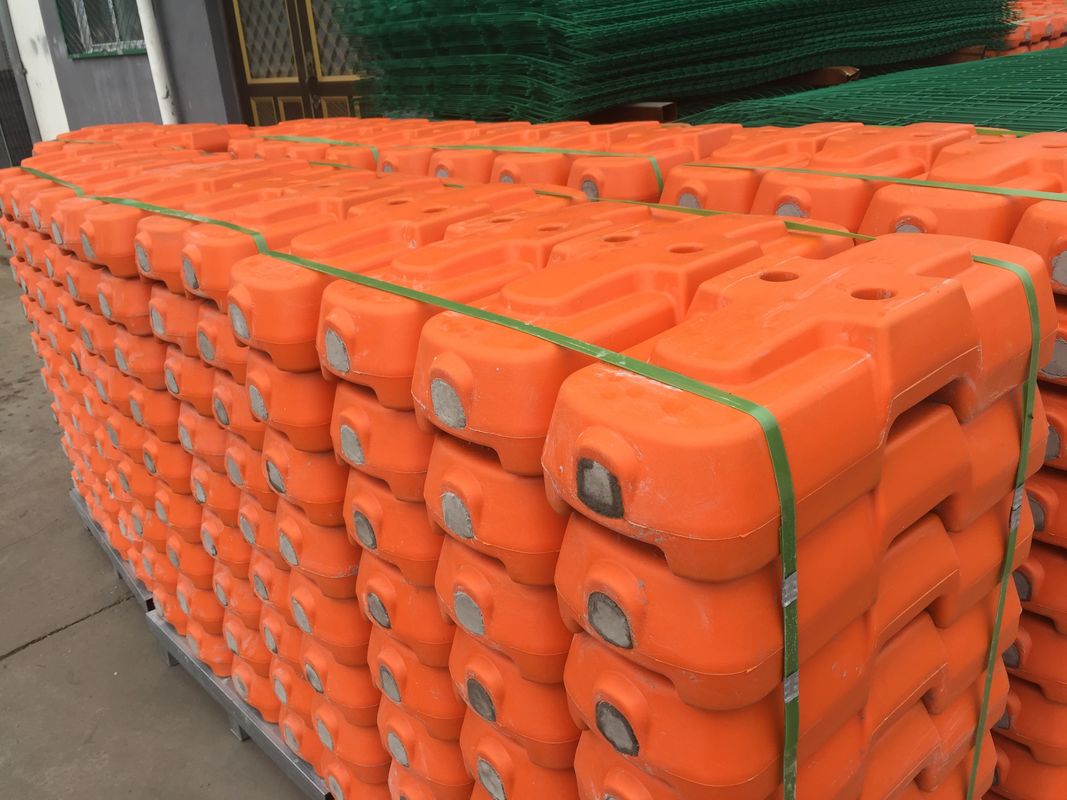 temporary fencing packing in metal pallet all brand new meet AS4687-2007 temp fence shop supplier