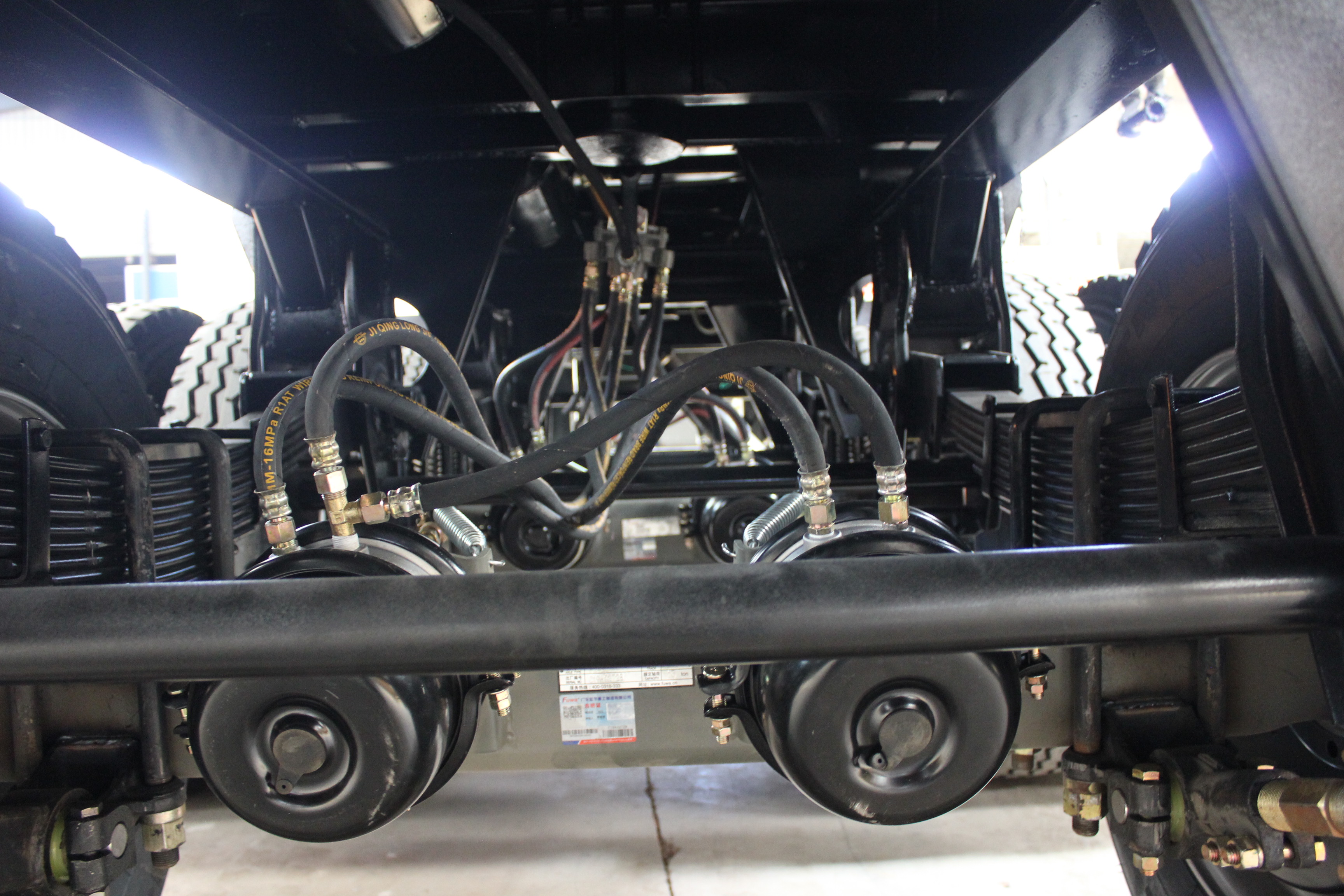 12000X2500X1500mm Tri-Axles Tipper/Side Dump Semi Trailer with HYVA Hydraulic Cylinder
