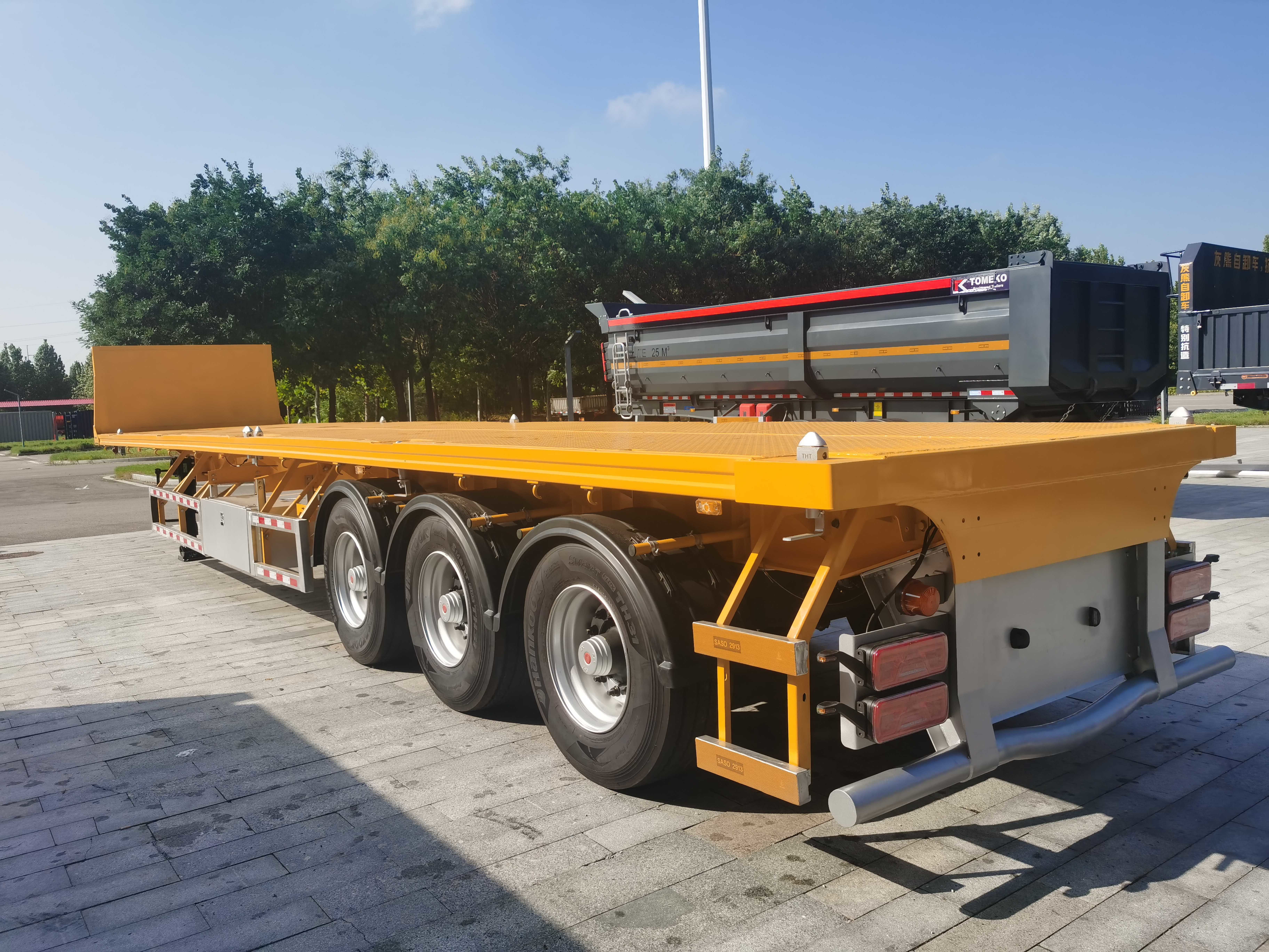 3 Axle 32 Foot 40 Foot Flatbed Semi Trailer For Sale