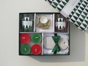 Quality Red &amp; Green Cinnamon chai fragrance scented tealight candle &amp; glass candle packed into gift box wholesale