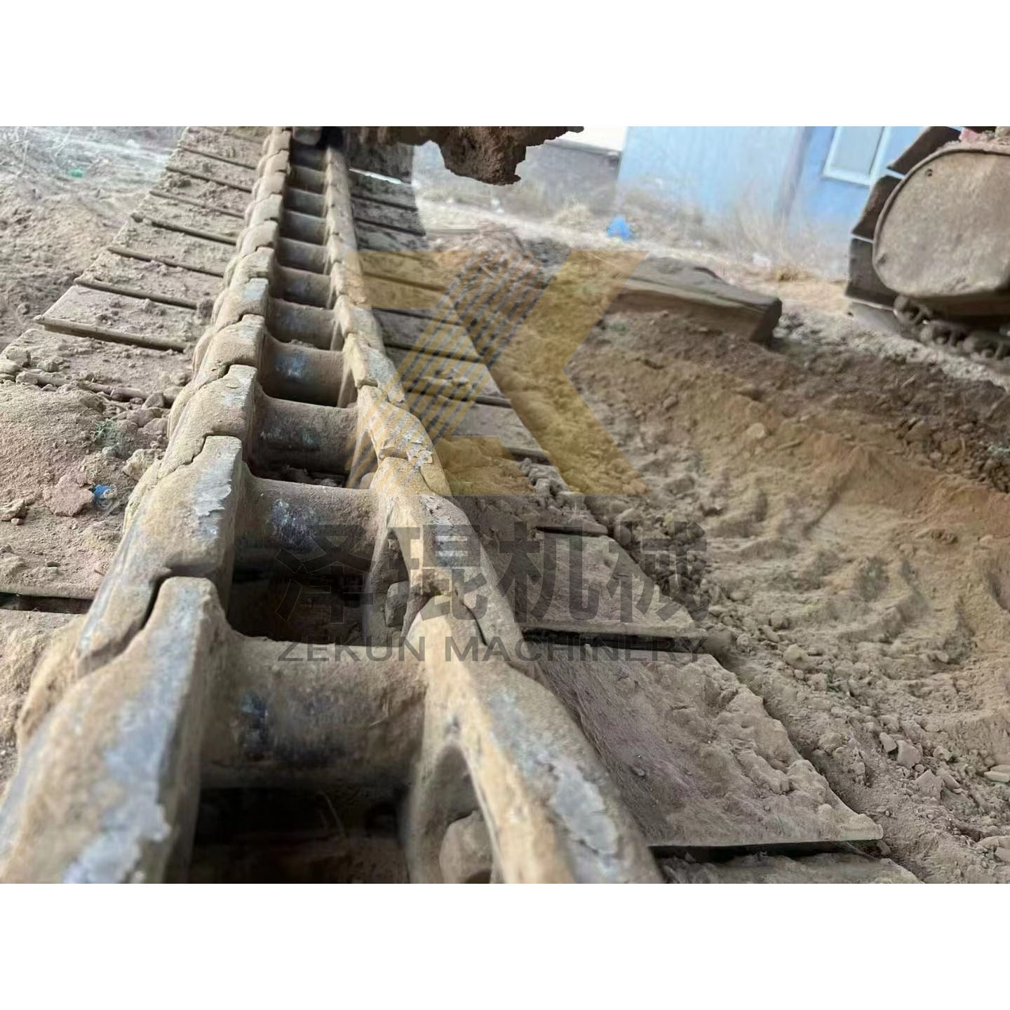 95% Used Hitachi ZX200-6 Excavator for Construction Machinery Operations and Tasks