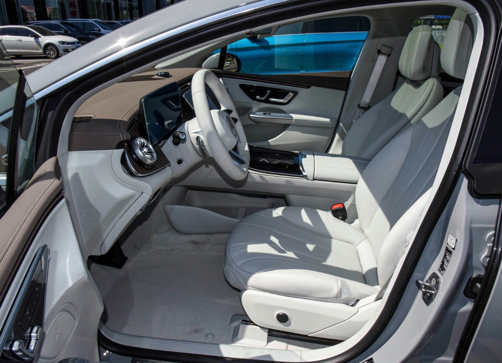 Pure Electric 2024 Mercedes Benz EQE 350 500 Electric Car The Ultimate in Efficiency and Performance