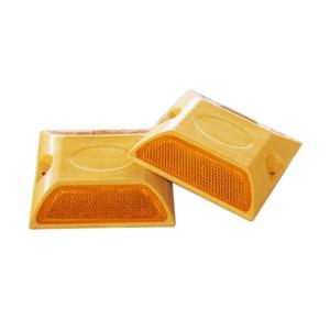 Quality Red Road Marking Plastic Square Road Stud IP68 Certificate wholesale