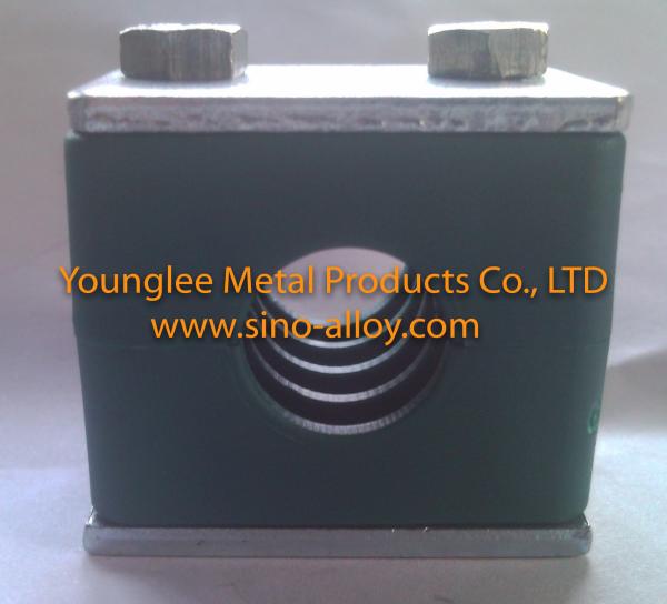 Standard hydraulic pipe clamps with galvanized steel plates and bolts, light