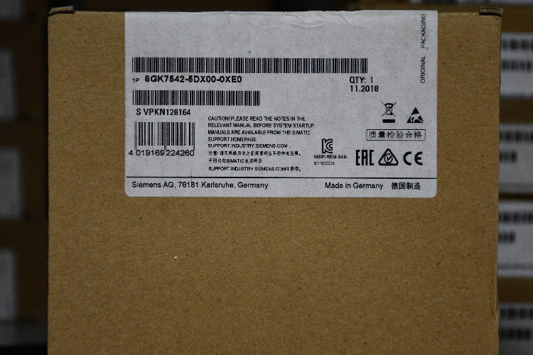 Siemens Ethernet Switch, 4 RJ45 port, 24V, 10 Mbit/s, 100 Mbit/s Transmission Speed, DIN Rail Mount