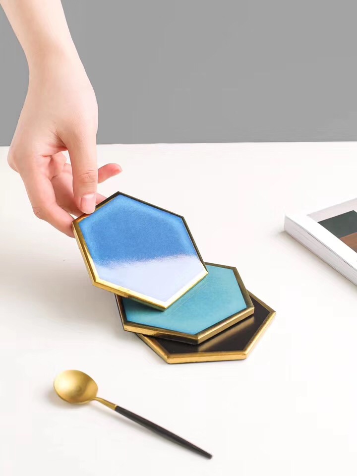 Waterproof Heat-insulated Pad Geometric Ceramic Coasters Luxury Gold Plated for Table