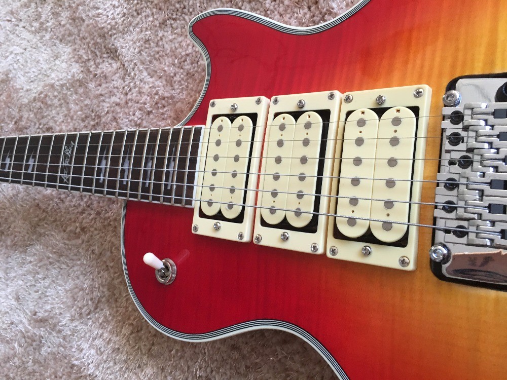 LP custom guitar with Floyd rose bridge and 3 Humbacker Ace Frehley Budokan Signature LP Custom Electric Guitar lightnin