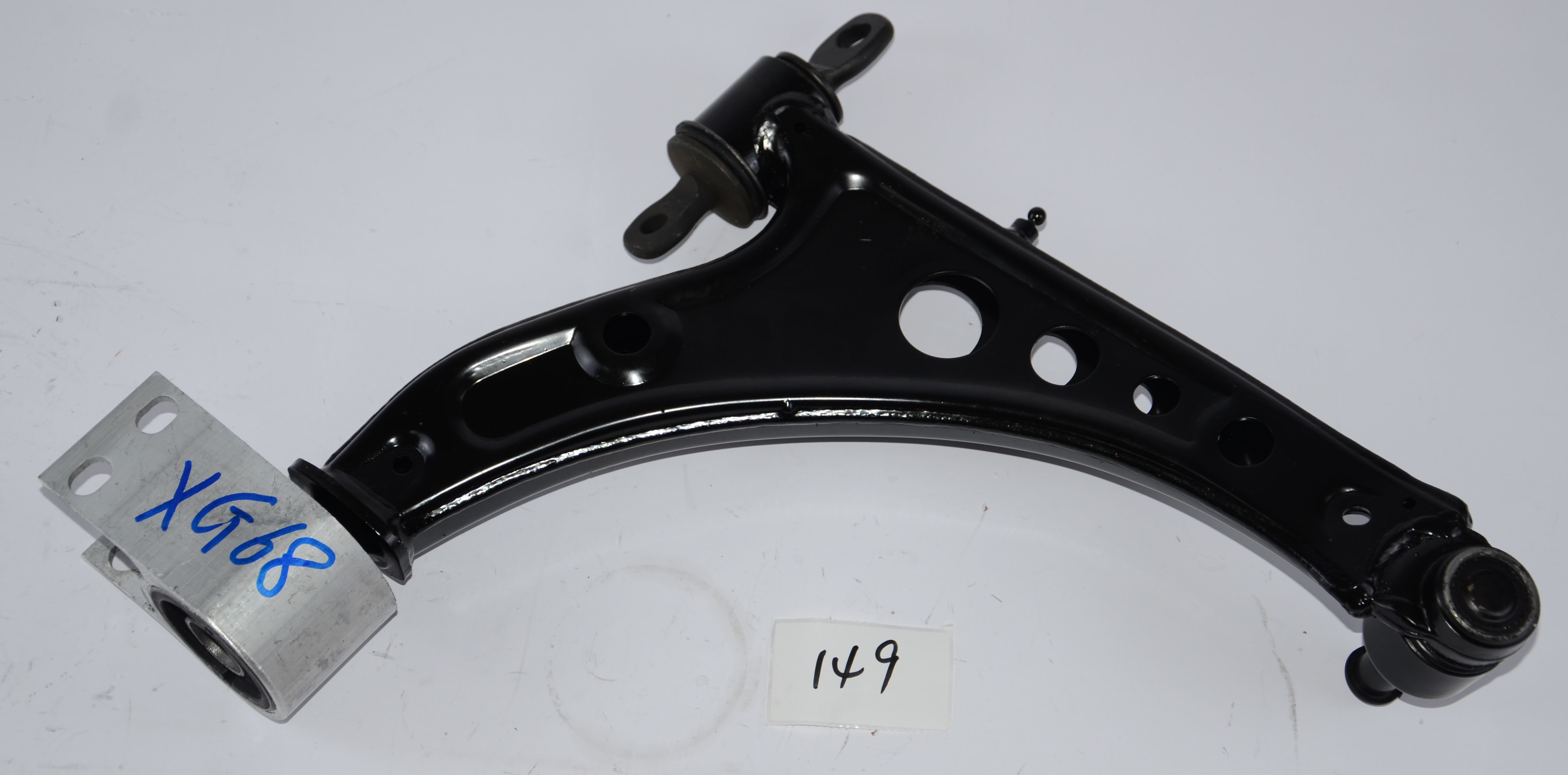 Car Front Lower Control Arm Left for Chevrolet Malibu 23421068 84550243 84664617