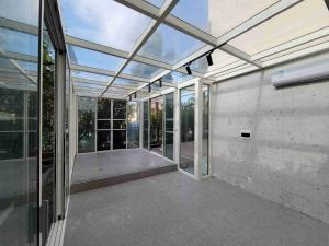 Quality Sturdy Modern Full Glass Sunroom Easy Installation For Construction Projects wholesale