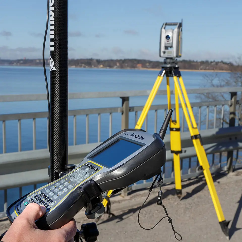 CE Trimble S7 Total Station 2 Seconds Accuracy