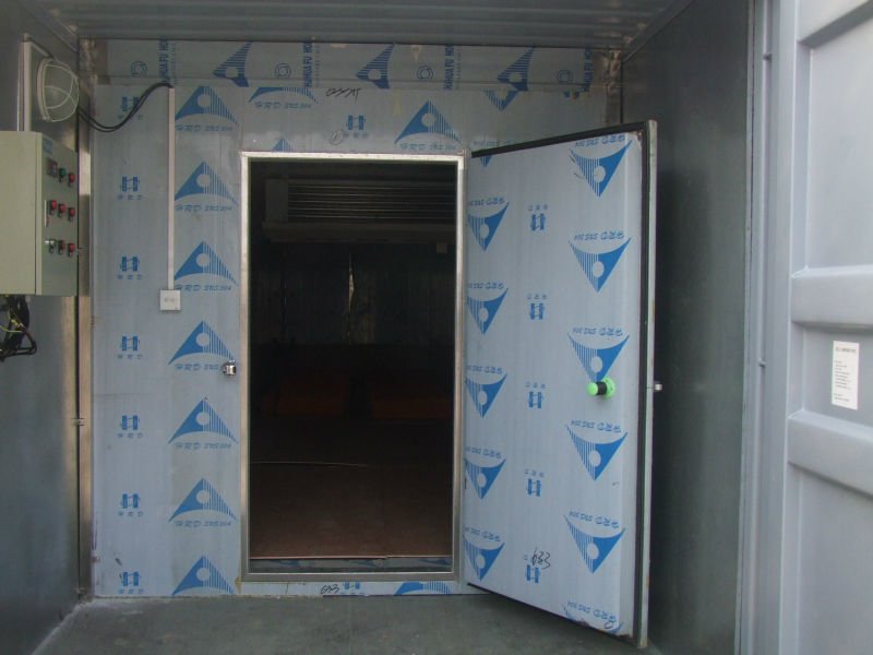 walk in freezer.JPG