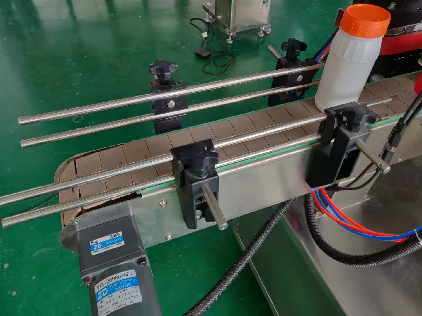 220V Automatic Bottle Capping Machine Screw Tightening Machines