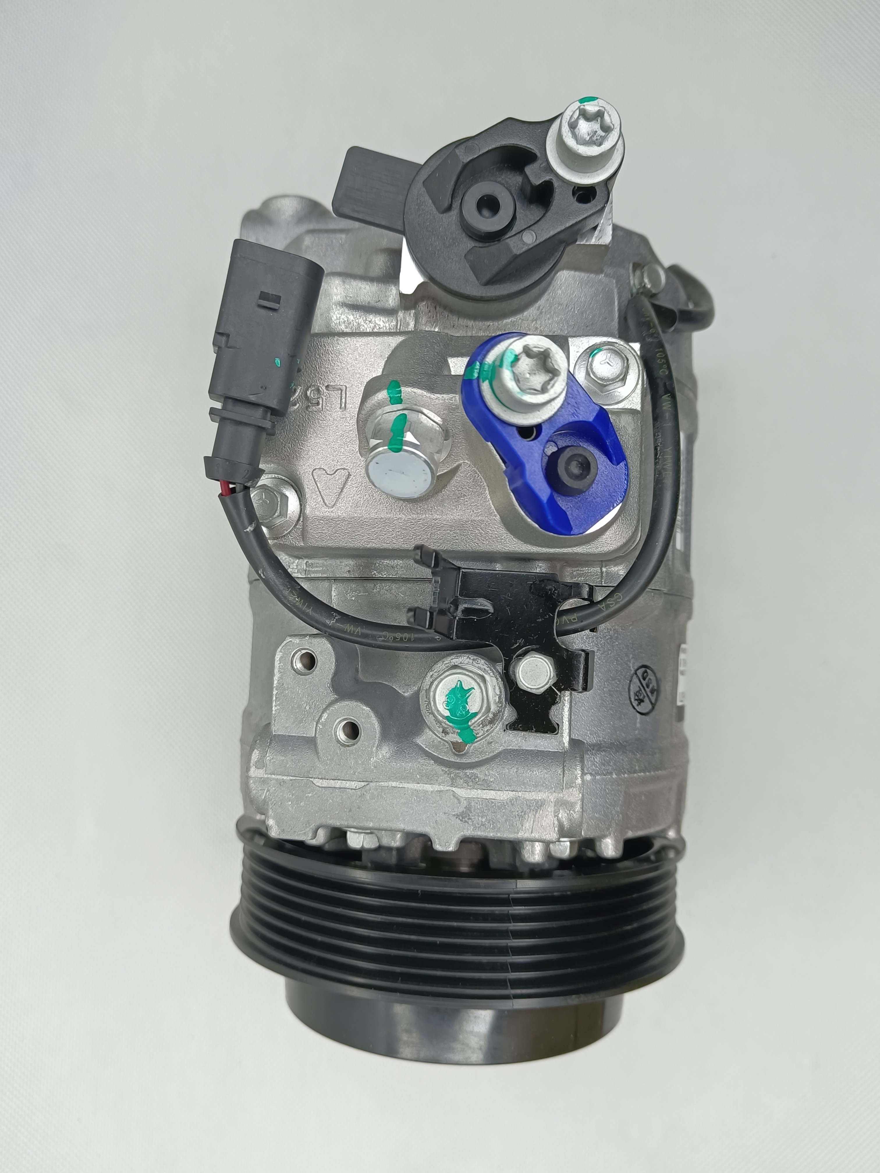 Auto Air Conditioning Compressor For Porsche Boxster 9A11260105 Porsche 911 Cayman