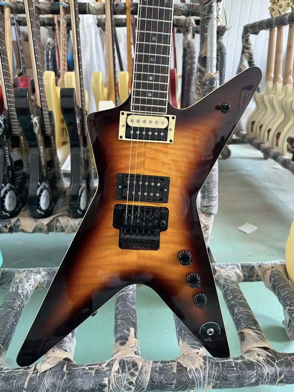 Custom Flamed Top Dean Dimebag Darrell Electric Guitar Rose wood fingerboard