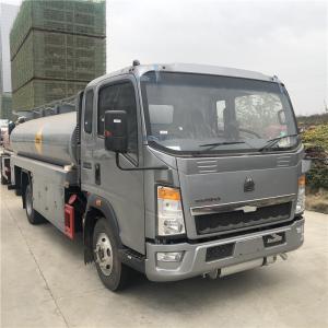Quality HOWO SINOTRUCK 8000 LITERS CARBON STEEL FUEL TANK TRUCK FUEL TANKER FUEL BOWSER wholesale