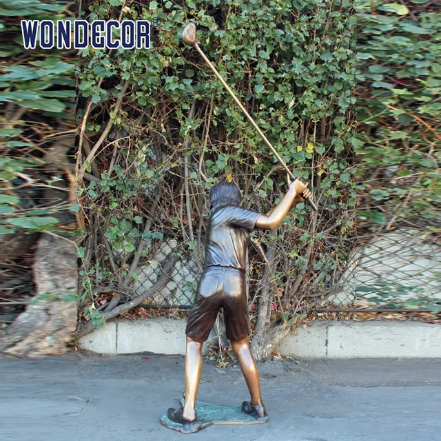Customized garden decoration, life-size bronze statue of teenagers playing golf