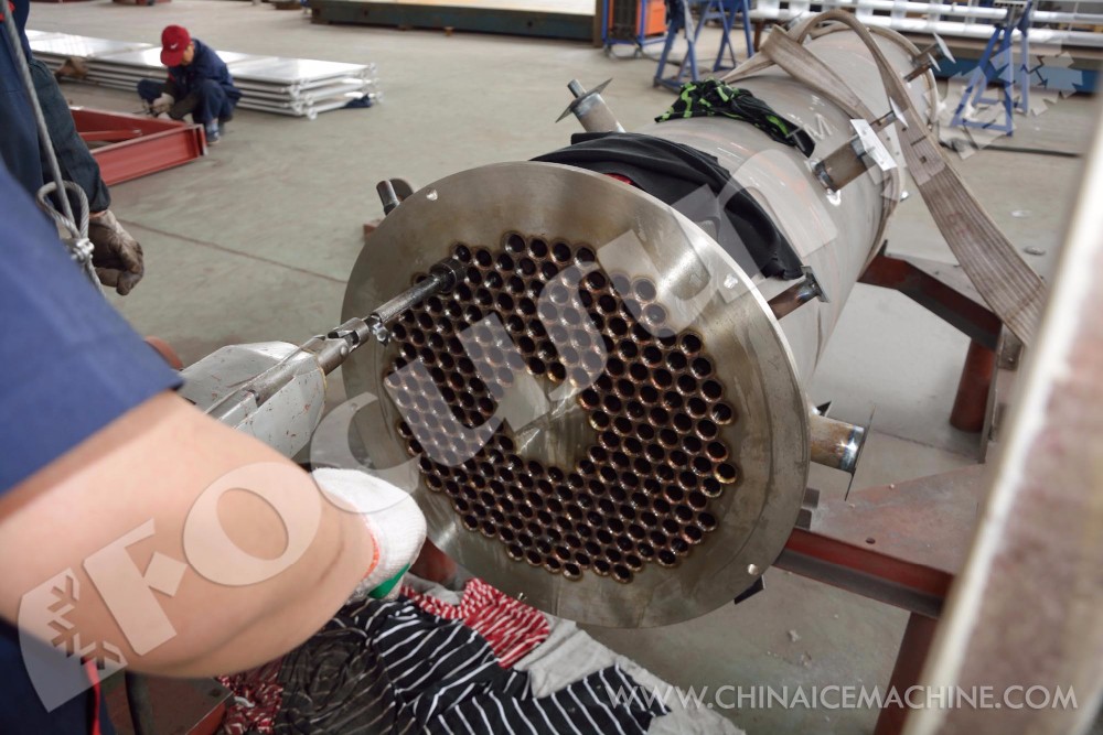 30MT/24Hours Tube Ice Making Machine with 220-480V Voltage and Bitzer / Bock Compressor