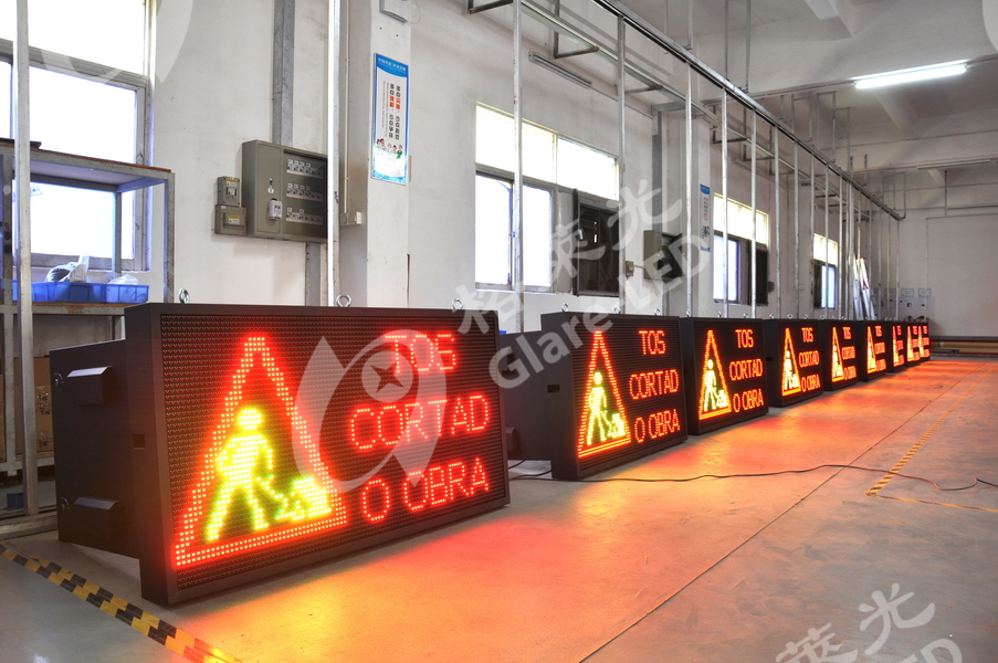 LED Scrolling Signs With Wifi Programmable Brightness 9000CD/M2 Resolution 16*16