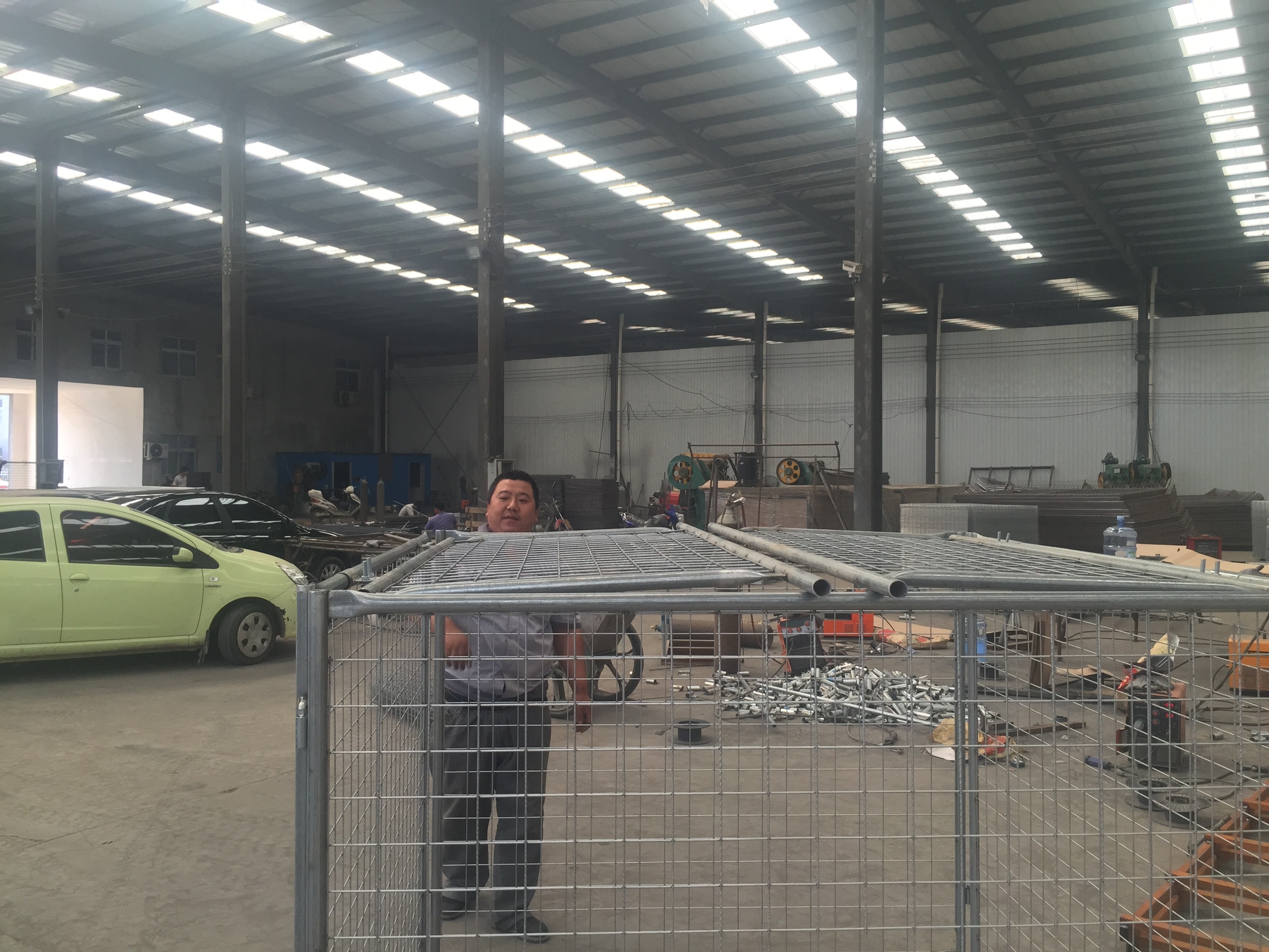 Hot Dipped Galvanized 42 Microns Rubbish Cage With 12 Clamps