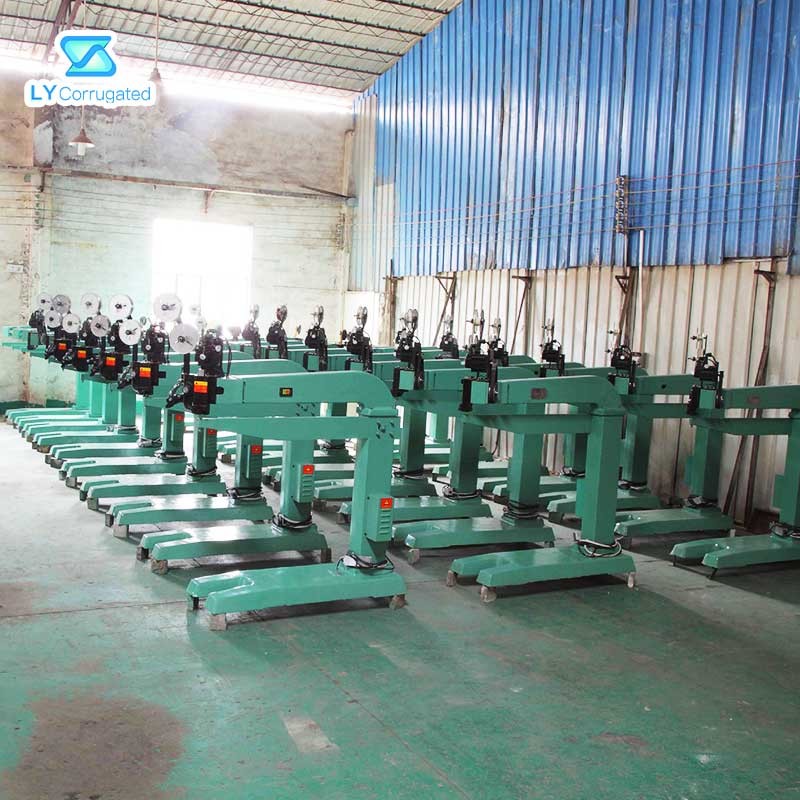 Manual Corrugated Box Making Machine Stitcher 1600mm Sheet Size