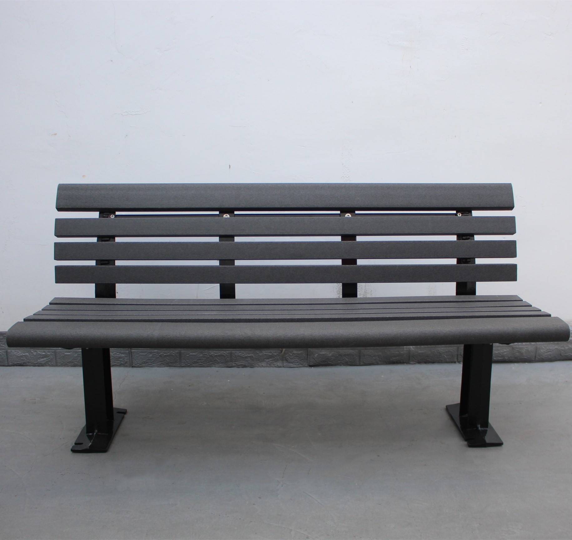 Modern Garden Bench Seat Recycled Plastic For Sports Center Playground