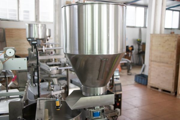 high quality Automatic Potato Chips Packing Machine Manufacturer,automatic packing machine for popcorn, rice, etc