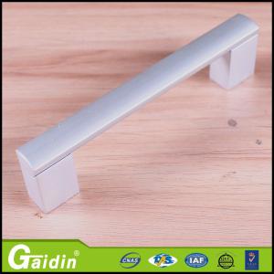 Quality China factory new design aluminum kitchen cabinet handles and knobs wholesale