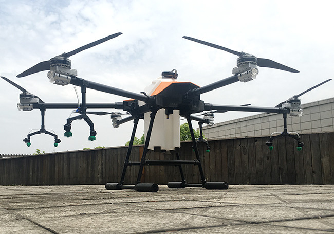 30L Pesticide Tank Spraying Drone Agriculture With 14S 28000mAh Lipo Battery