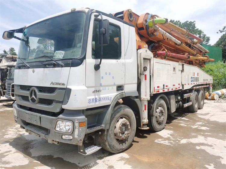 Schwing HB39V Used Truck Concrete Pump Truck Mounted 39 Meter