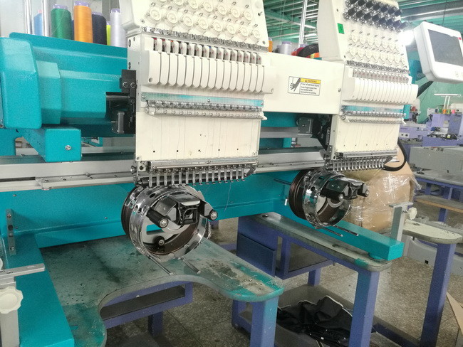 15 Needles Two Head Embroidery Machine With Table Small And Exquisite