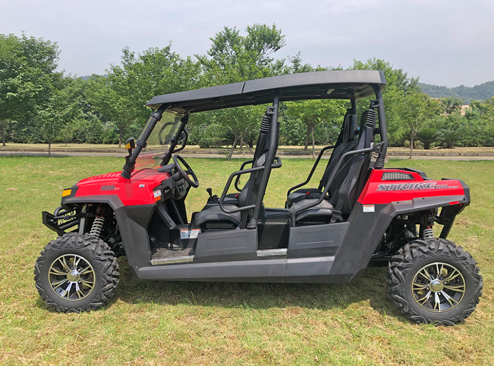 Certified Four Sports EFI 1000cc V Twin Cylinder Water-Cooled UTV with and Performance