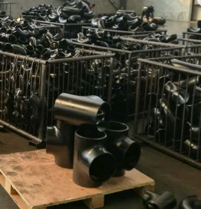 SCH30 Bevel Carbon Steel Pipe Tee Balck Painting Galvanized Pipe Fitting