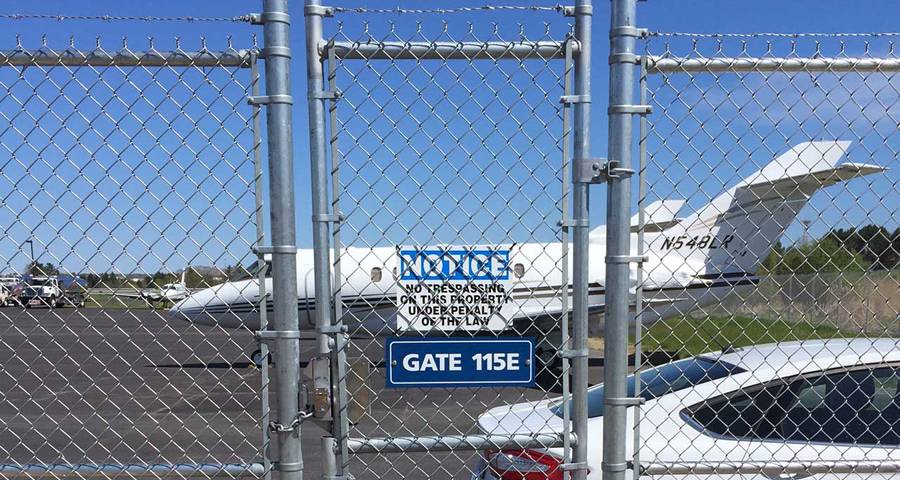 Prices PVC Coated Welded Airport Security Fence Rectangle Pressure Treated Wood Type