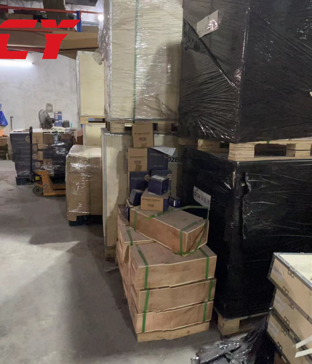 CY YM12990021050 4D94E Excavator Crankshaft OEM ODM