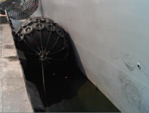 Quality 80kpa Marine Dock Fenders High Energy Absorption ISO 17357 Rubber Fenders For Boats wholesale