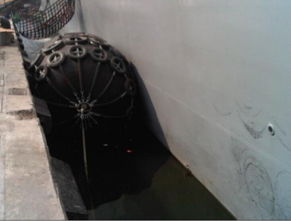 80kpa Marine Dock Fenders High Energy Absorption ISO 17357 Rubber Fenders For