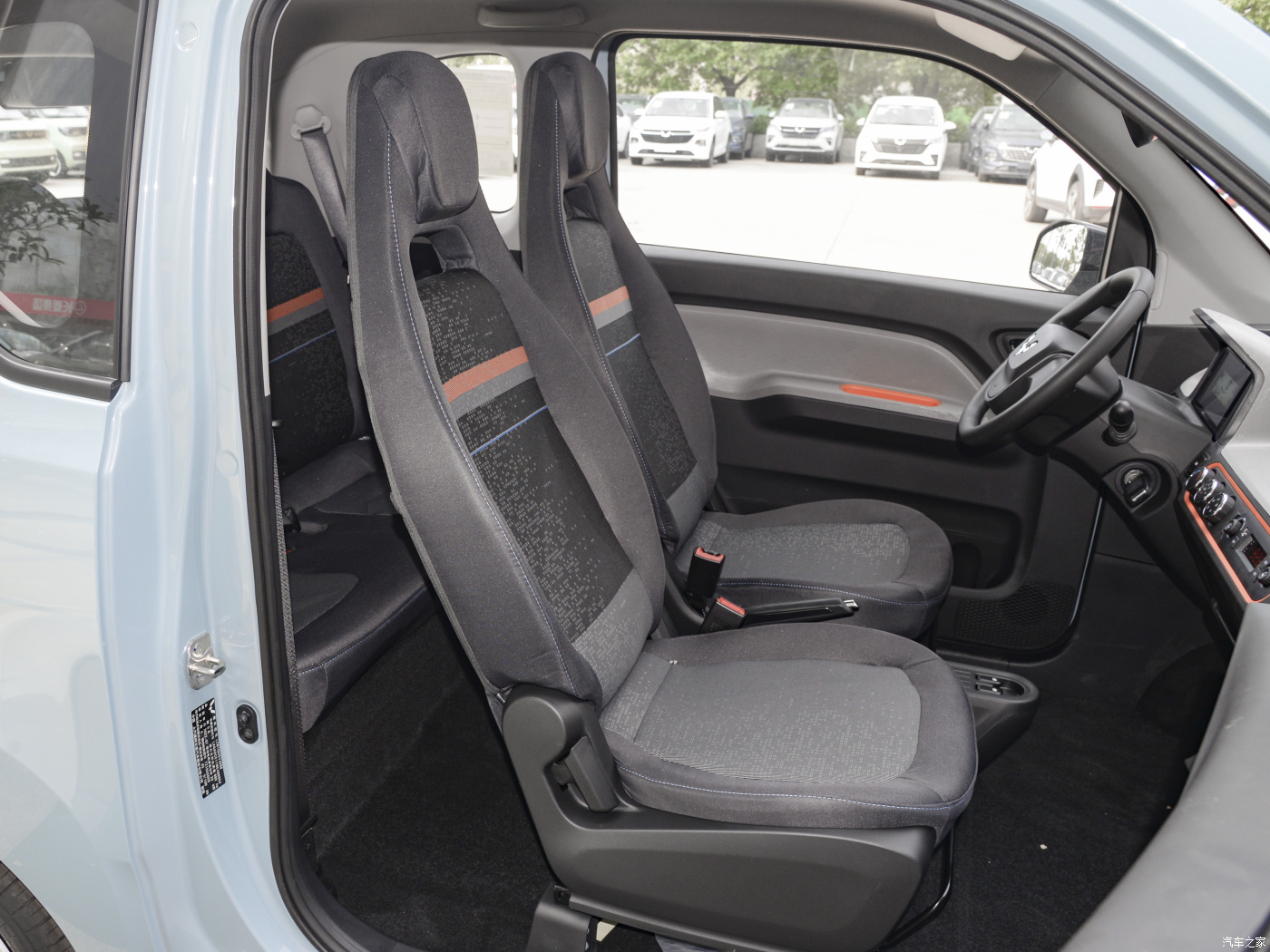 2022 new SAIC Wuling Mini new energy electric vehicle, small and convenient, spot sales