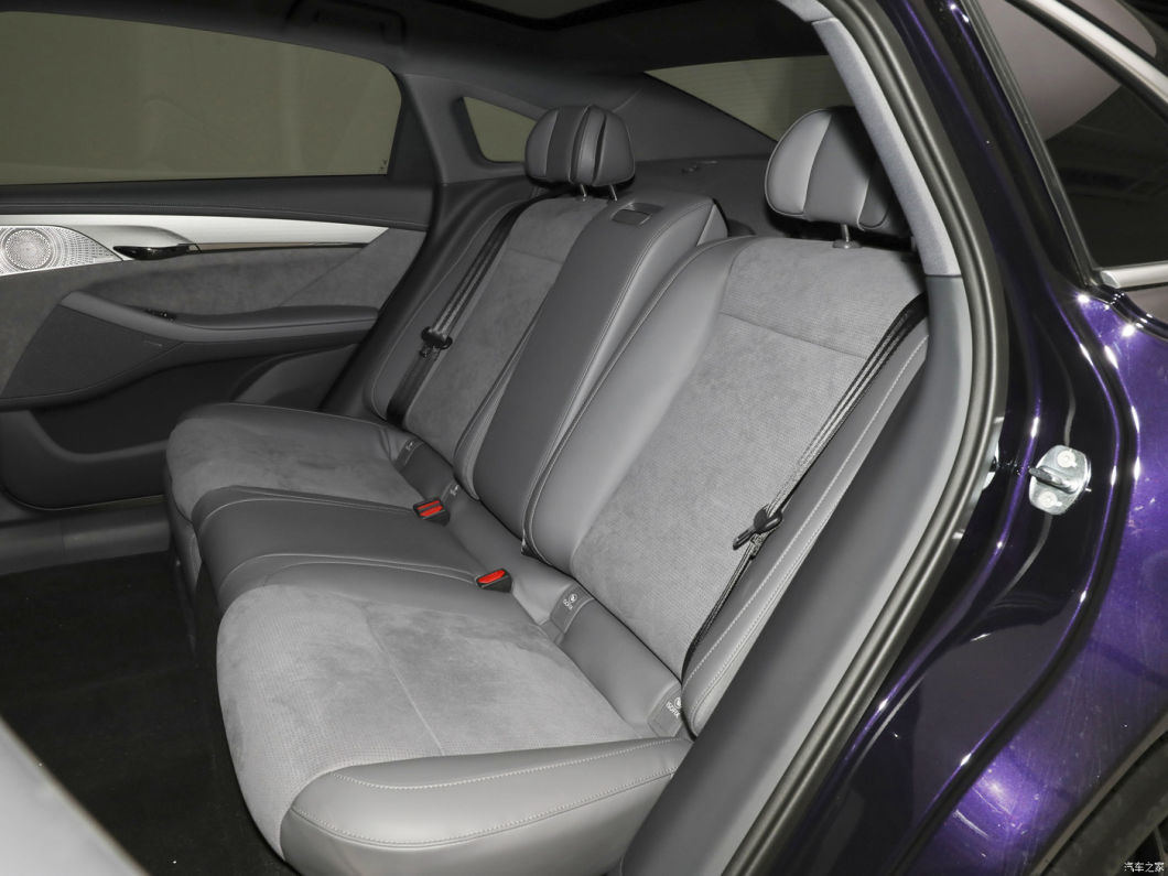 2024 Voyah Passion Hybrid Dual Motor Four Wheel Drive Electric Sedan Car