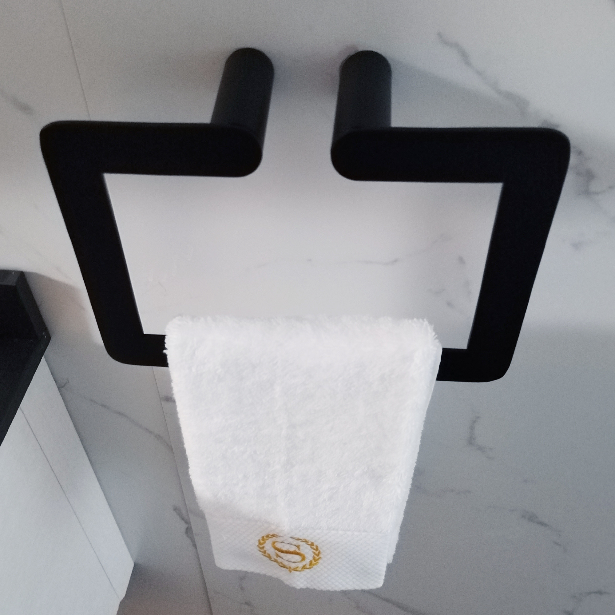 ODM Black Bathroom Towel Rings Hand Towel Holder Wall Mounted