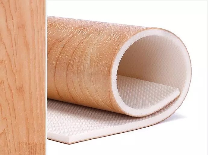 Red Waterproof PVC Vinyl Sports Flooring Anti Bacterial Basketball Venues