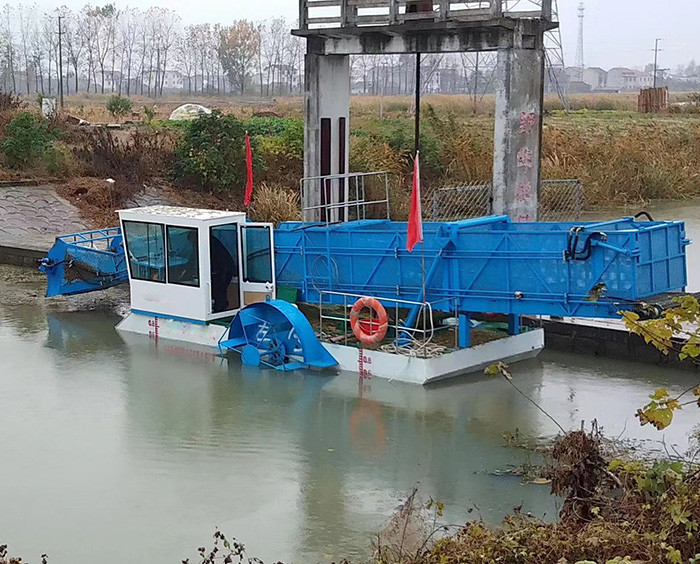 70kw Power Of Aquatic Weed Harvester Are Used To Collect And Clean River Water Plants Duckweed Harvester
