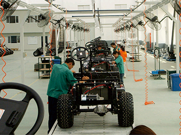 2024 Electric 4 Person Golf Cart for Hunting Transport 20% Grade Ability 15.5mph Maximum Speed 48V 5KW AC Motor