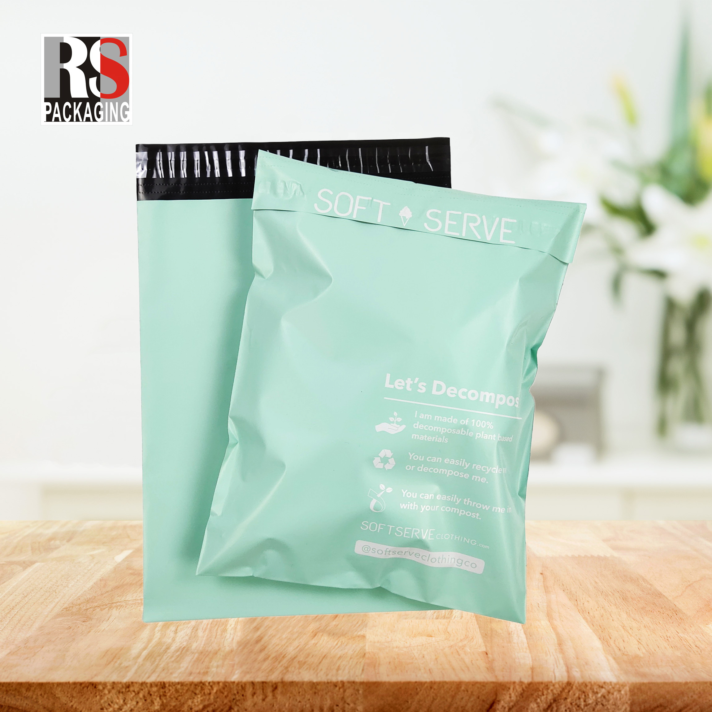 White LDPE Plastic Poly Shipping Bag For Clothes Packaging Customized